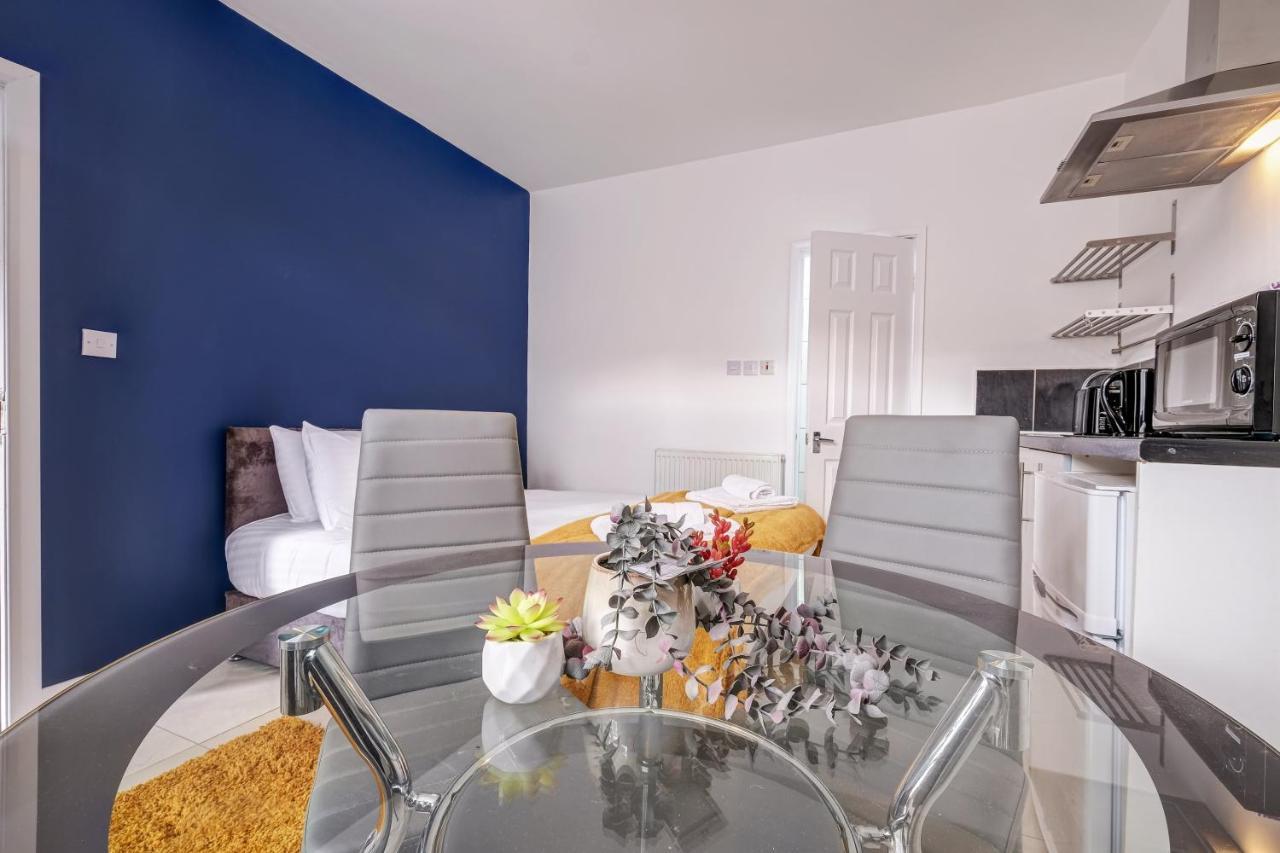 Fernbank Rooms Sudbury Hill, Harrow, Self-Contained Studios With En-Suite Harrow on the Hill Екстер'єр фото