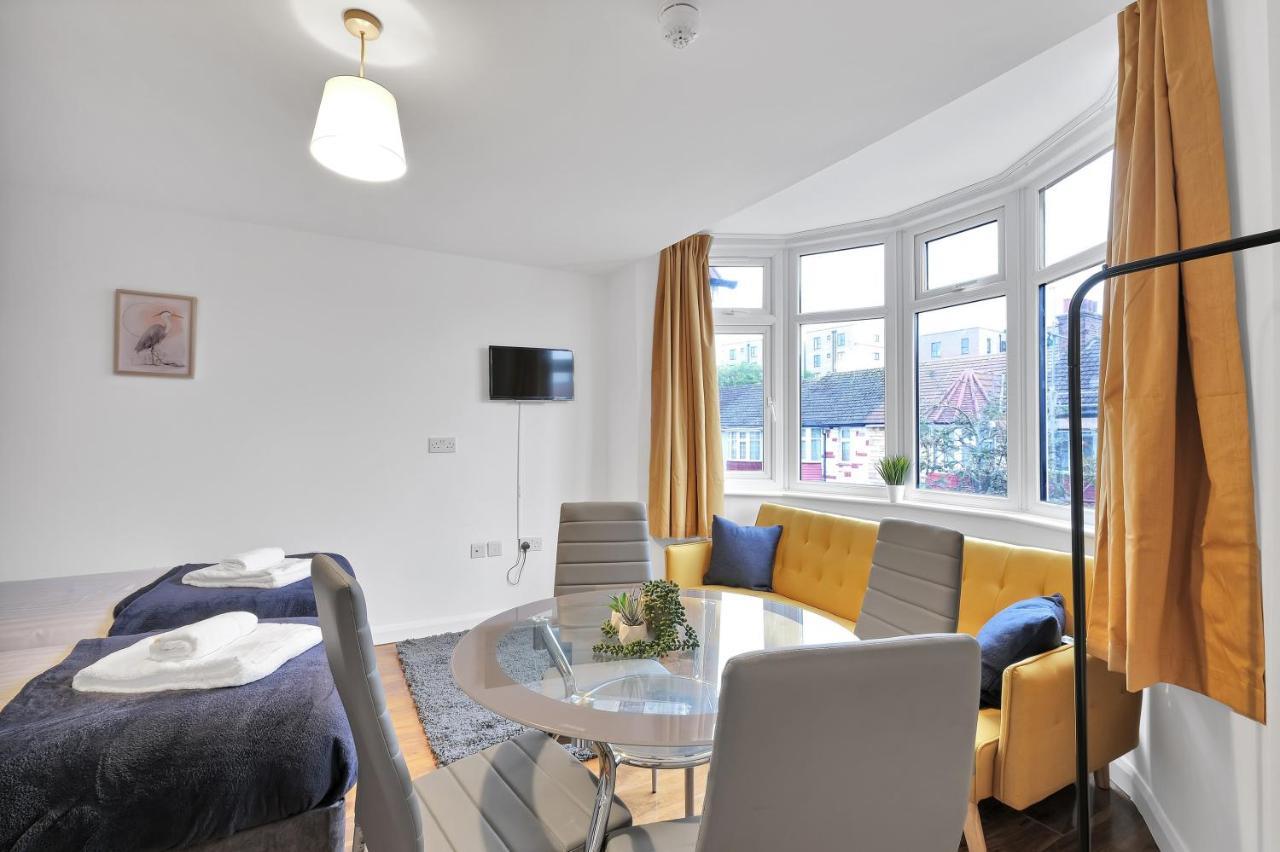 Fernbank Rooms Sudbury Hill, Harrow, Self-Contained Studios With En-Suite Harrow on the Hill Екстер'єр фото