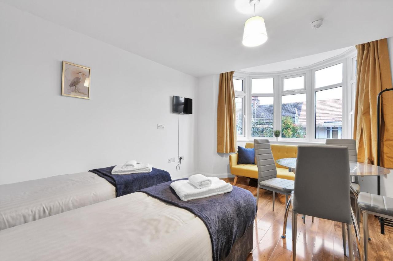 Fernbank Rooms Sudbury Hill, Harrow, Self-Contained Studios With En-Suite Harrow on the Hill Екстер'єр фото