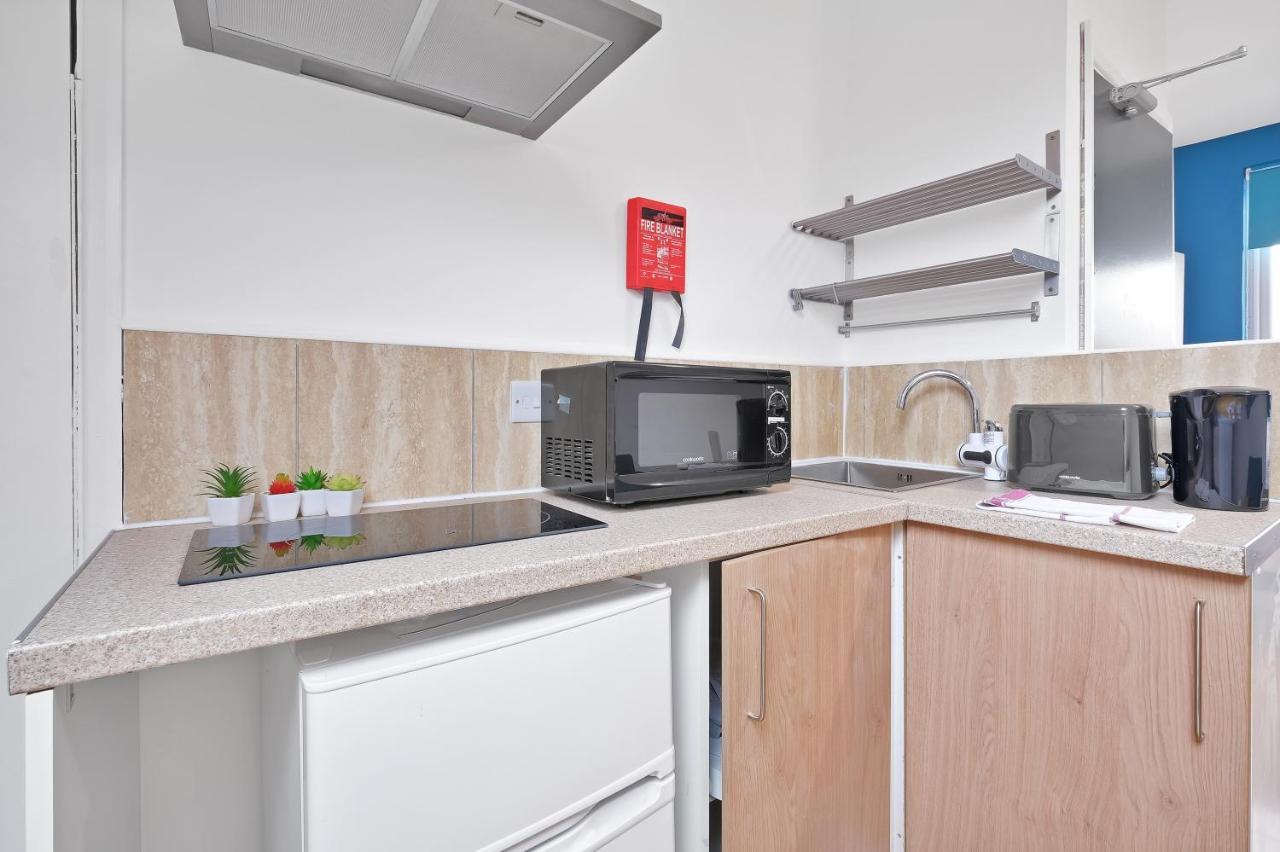 Fernbank Rooms Sudbury Hill, Harrow, Self-Contained Studios With En-Suite Harrow on the Hill Екстер'єр фото