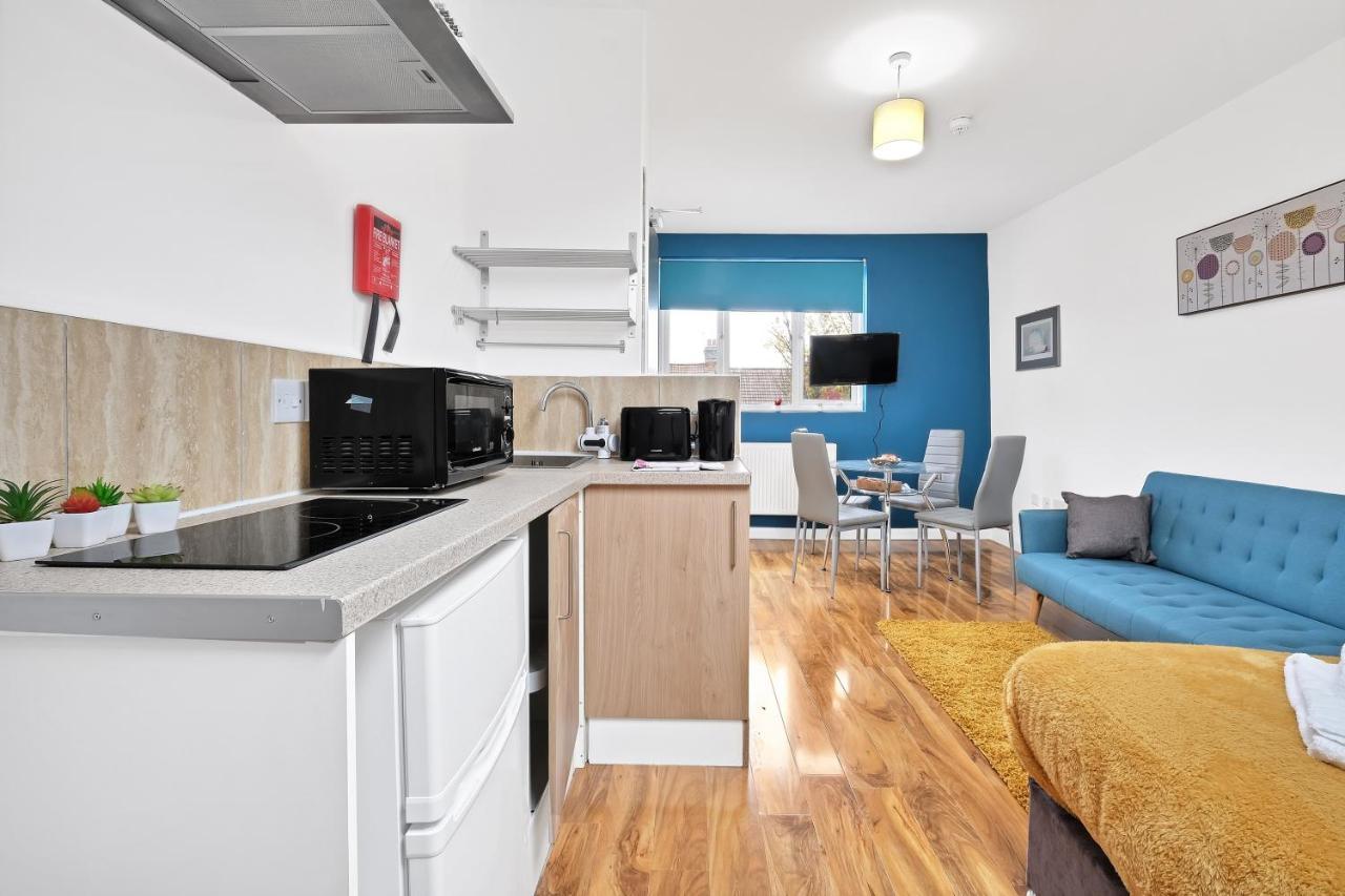 Fernbank Rooms Sudbury Hill, Harrow, Self-Contained Studios With En-Suite Harrow on the Hill Екстер'єр фото