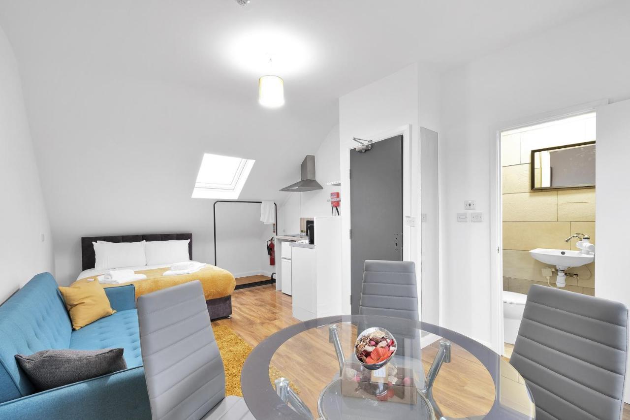 Fernbank Rooms Sudbury Hill, Harrow, Self-Contained Studios With En-Suite Harrow on the Hill Екстер'єр фото